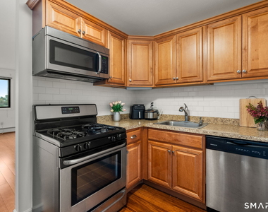 1168 Main Street - Photo Thumbnail 3