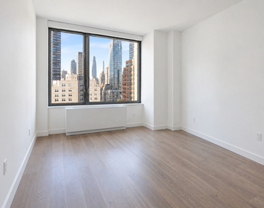 521 West 48th Street - Photo Thumbnail 5