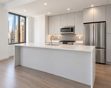 521 West 48th Street - Photo Thumbnail 2