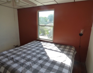 3420 Middletown Rd - Photo Thumbnail 14