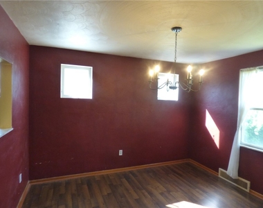 3420 Middletown Rd - Photo Thumbnail 11