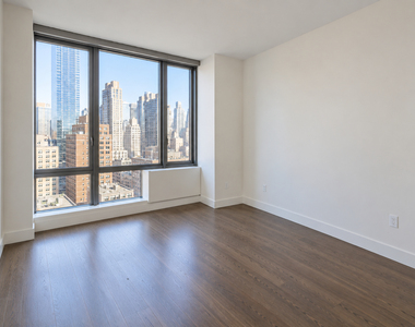 510 West 52nd Street - Photo Thumbnail 3