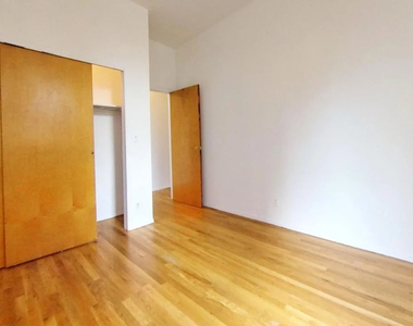 1297 Lexington Avenue - Photo Thumbnail 8