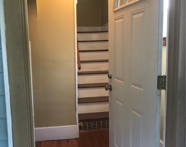 938 Post Avenue - Photo Thumbnail 1