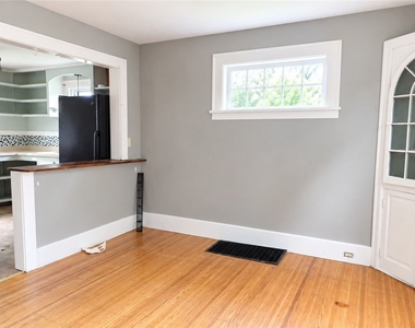 122 Holcroft Road - Photo Thumbnail 6