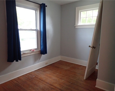 122 Holcroft Road - Photo Thumbnail 10