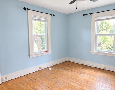 122 Holcroft Road - Photo Thumbnail 9