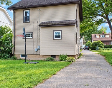 122 Holcroft Road - Photo Thumbnail 14