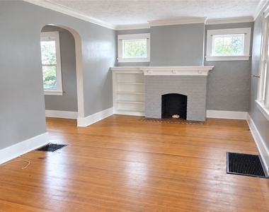 122 Holcroft Road - Photo Thumbnail 2