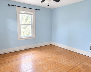 122 Holcroft Road - Photo Thumbnail 8