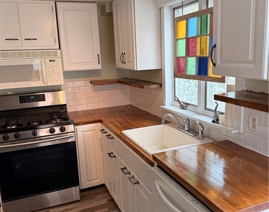 407 Summer Street - Photo Thumbnail 6