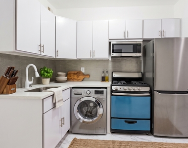 2707 Frederick Douglass Boulevard - Photo Thumbnail 2