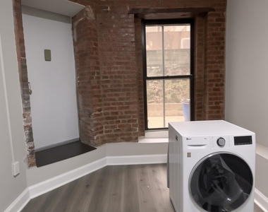 2172 Amsterdam Avenue - Photo Thumbnail 4