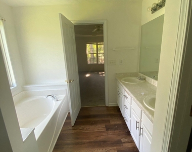 4389 Ashlyn Rebecca Drive - Photo Thumbnail 22