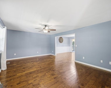 117 S Forest Road - Photo Thumbnail 8