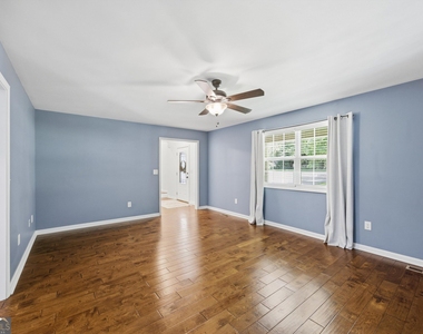 117 S Forest Road - Photo Thumbnail 7