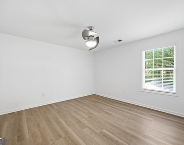 117 S Forest Road - Photo Thumbnail 24