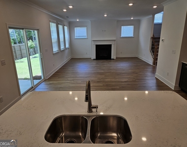 97 Andalusa Court - Photo Thumbnail 15