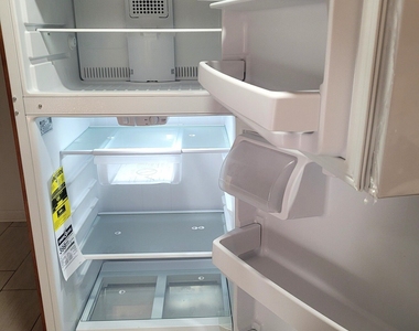 2360 Pettit Drive Ne - Photo Thumbnail 10