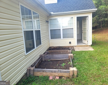2360 Pettit Drive Ne - Photo Thumbnail 22