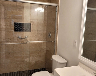 2360 Pettit Drive Ne - Photo Thumbnail 13