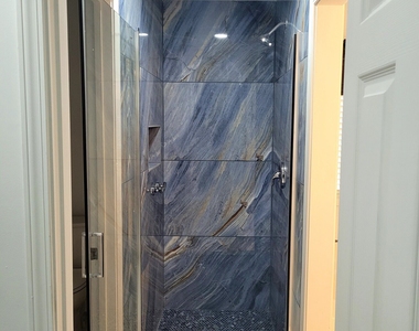 2360 Pettit Drive Ne - Photo Thumbnail 17