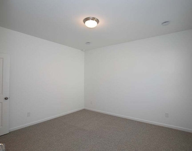 1705 Wellston Drive - Photo Thumbnail 32