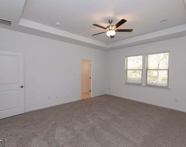 1705 Wellston Drive - Photo Thumbnail 16