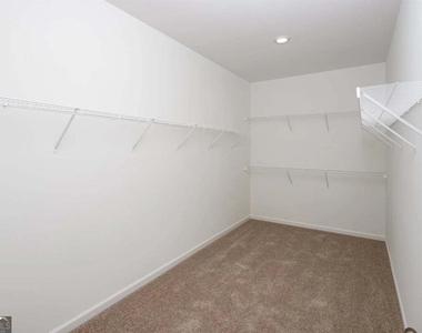 1705 Wellston Drive - Photo Thumbnail 20