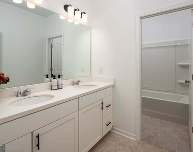 1705 Wellston Drive - Photo Thumbnail 33