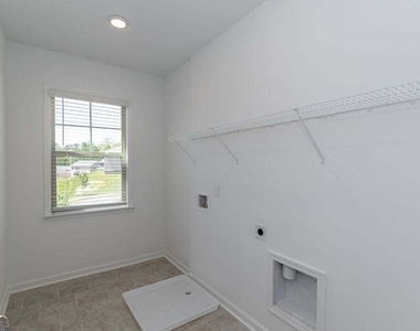 1705 Wellston Drive - Photo Thumbnail 31