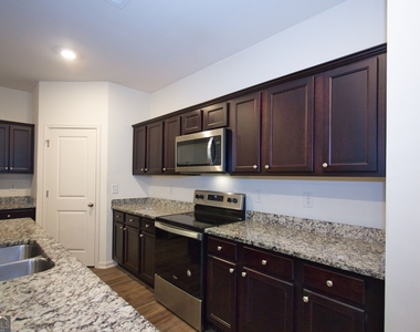 222 Sinclair Way - Photo Thumbnail 4