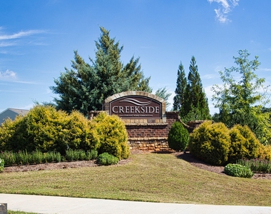 222 Sinclair Way - Photo Thumbnail 29