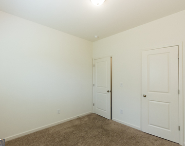 222 Sinclair Way - Photo Thumbnail 20