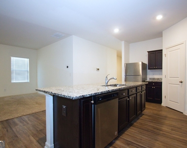 222 Sinclair Way - Photo Thumbnail 6