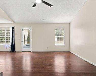 28 Autumn Ridge Drive - Photo Thumbnail 11