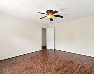 28 Autumn Ridge Drive - Photo Thumbnail 20