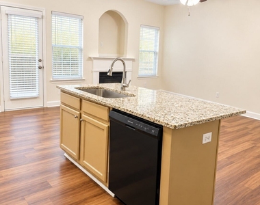 7632 Rutgers Circle - Photo Thumbnail 6