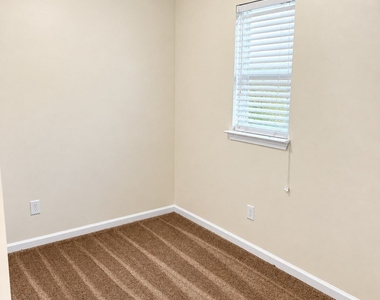 7632 Rutgers Circle - Photo Thumbnail 9