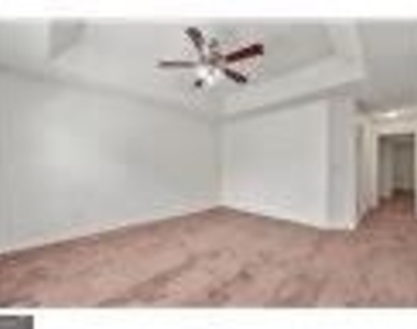 7632 Rutgers Circle - Photo Thumbnail 7