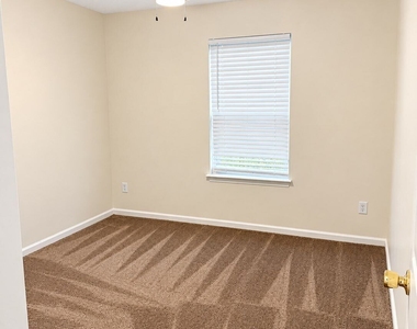 7632 Rutgers Circle - Photo Thumbnail 16