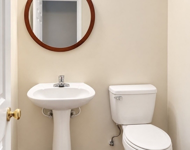7632 Rutgers Circle - Photo Thumbnail 2