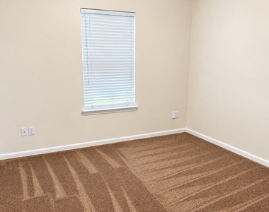 7632 Rutgers Circle - Photo Thumbnail 17