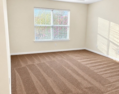7632 Rutgers Circle - Photo Thumbnail 8