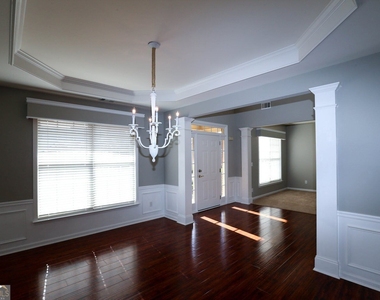 329 Coddington Court - Photo Thumbnail 15