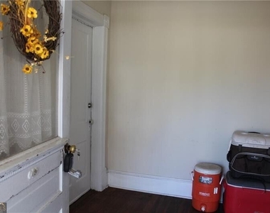 235 Boulevard - Photo Thumbnail 2