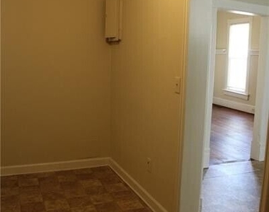 235 Boulevard - Photo Thumbnail 14