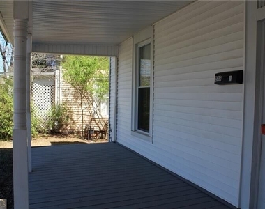 235 Boulevard - Photo Thumbnail 1