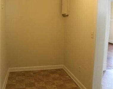 235 Boulevard - Photo Thumbnail 13