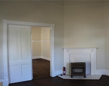 235 Boulevard - Photo Thumbnail 5
